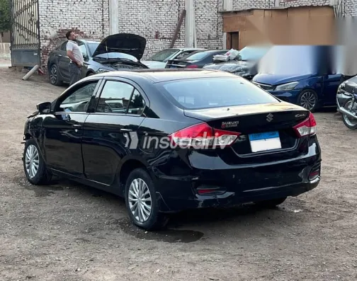 سوزوكى سياز 2022 أسود مستعملة للبيع - 9