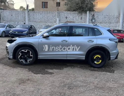 فولكس فاغن تيجون 2024 رمادي مستعملة للبيع - 3