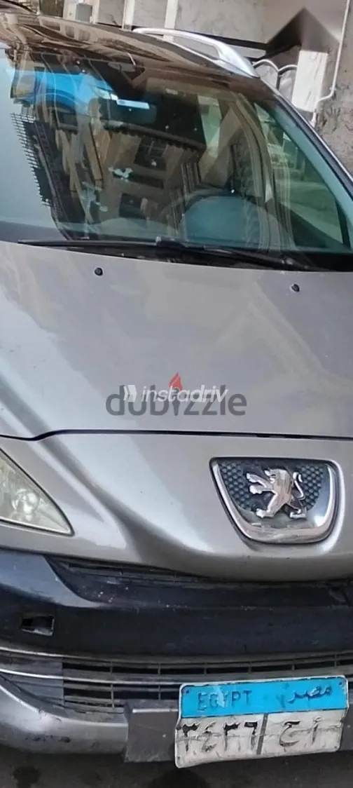 Peugeot 308 2011 Gold Used for Sale - 1