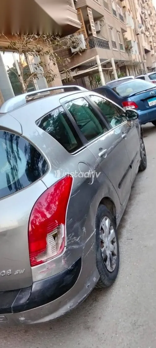 Peugeot 308 2011 Gold Used for Sale - 4