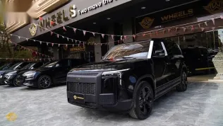 روكس 01 2026 أسود جديدة للبيع