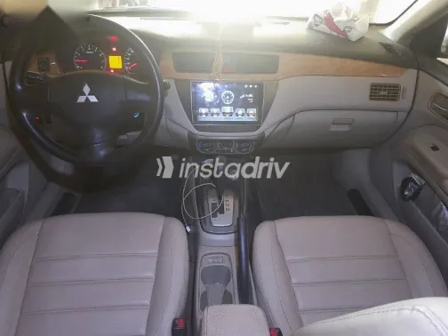 ميتسوبيشي لانسر 2011 فضي مستعملة للبيع - 3