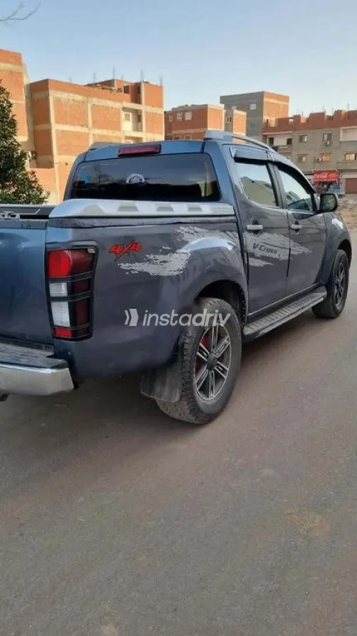 ايسوزو دى ماكس 2022 أبيض مستعملة للبيع - 4