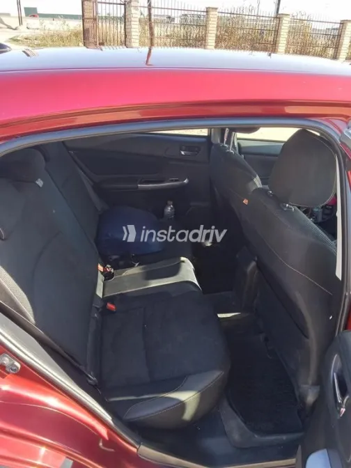 سوبارو XV 2016 أحمر غامق مستعملة للبيع - 4