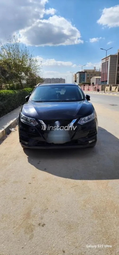 Nissan Qashqai 2021 White Used for Sale - 1