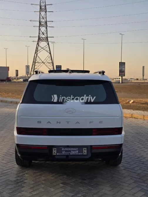 Hyundai Santa Fe 2025 White Used for Sale - 5