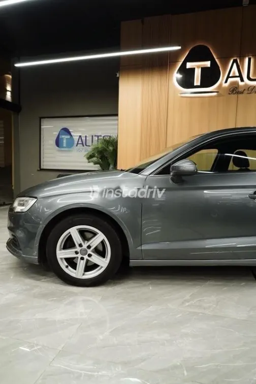 اودي A3 2019 رمادي مستعملة للبيع - 3