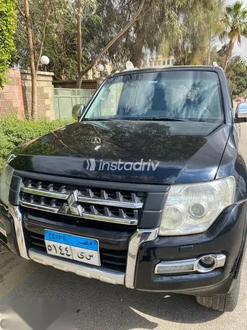 ميتسوبيشي باجيرو 2007 أسود مستعملة للبيع - 1