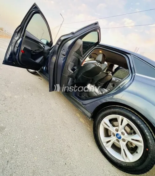 فورد فوكس 2012 بترولي مستعملة للبيع - 3