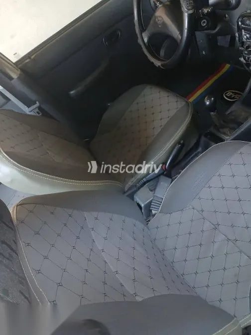 هيونداي اكسنت 2005 فضي مستعملة للبيع - 2