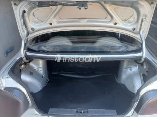 هيونداي اكسنت 2005 فضي مستعملة للبيع - 8