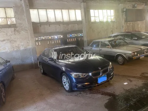 BMW 318 2019 White Used for Sale - 4