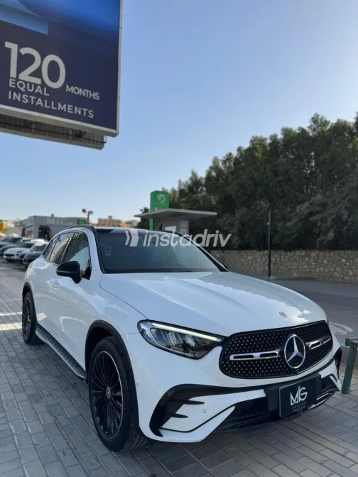 مرسيدس GLC 200 2023 أبيض مستعملة للبيع - 4