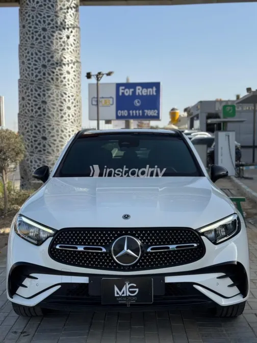 مرسيدس GLC 200 2023 أبيض مستعملة للبيع - 5