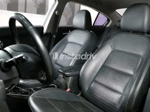 كيا K3 2016 أبيض مستعملة للبيع - 1