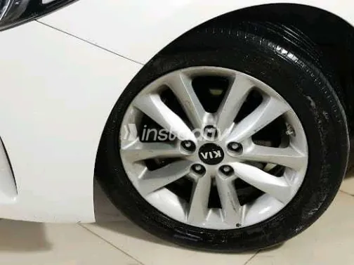 كيا K3 2016 أبيض مستعملة للبيع - 7