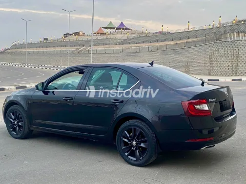 سكودا اوكتافيا 2020 أبيض مستعملة للبيع - 2