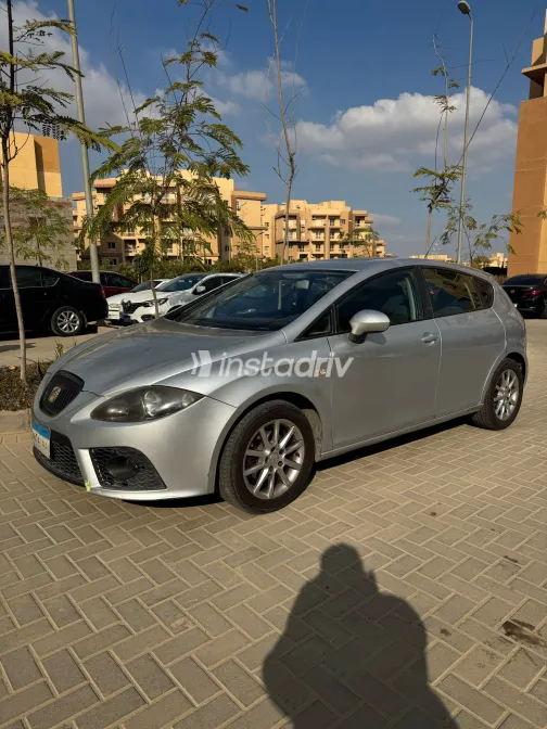 Seat Leon 2021 White Used for Sale - 4