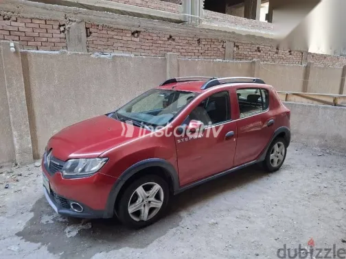 رينو سانديرو 2015 أحمر مستعملة للبيع - 2