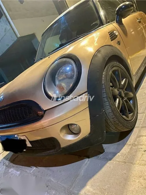 مينى كوبر 2010 ذهبي مستعملة للبيع - 1