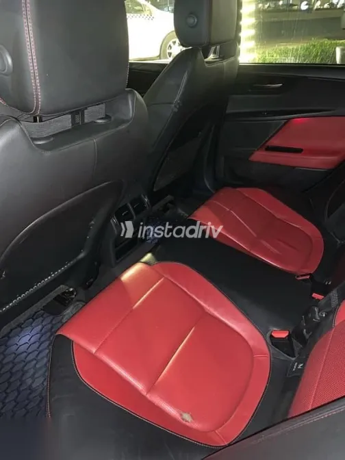 جاكوار XE 2016 أسود مستعملة للبيع - 9