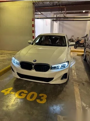 بي ام دبليو 320 2024 أبيض جديدة للبيع