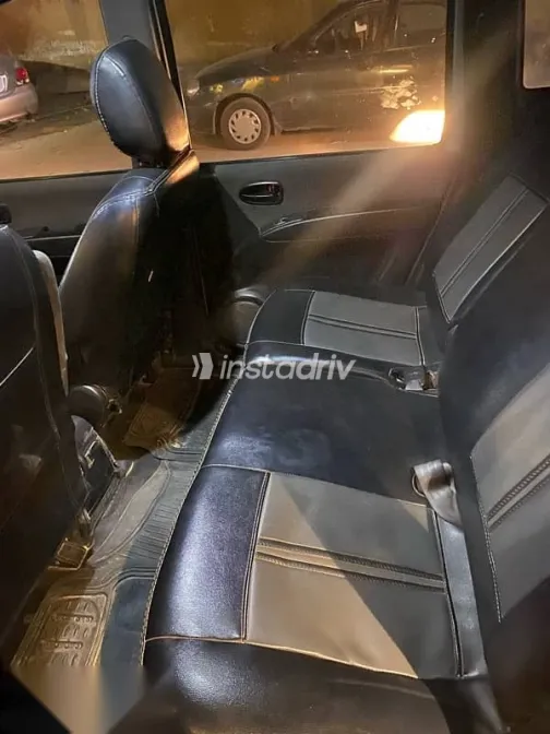 هيونداي ماتريكس 2002 فضي مستعملة للبيع - 3