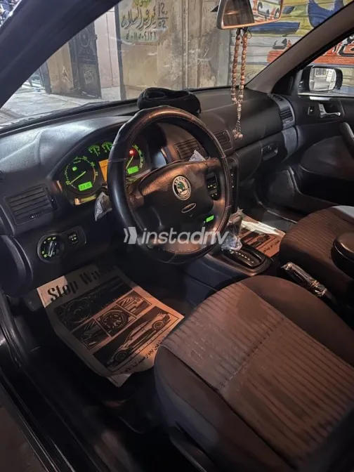 سكودا اوكتافيا A4 2005 أسود مستعملة للبيع - 5