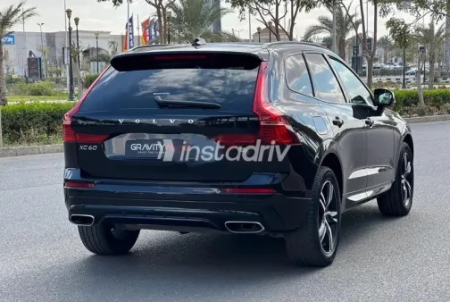 Volvo XC60 2021 Black Used for Sale - 5