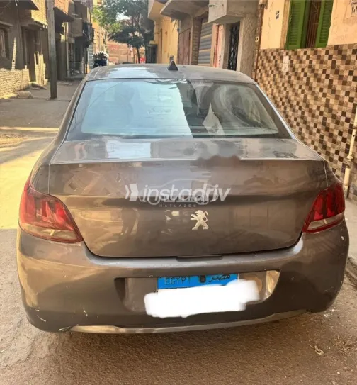 بيجو 301 2019 أبيض مستعملة للبيع - 4