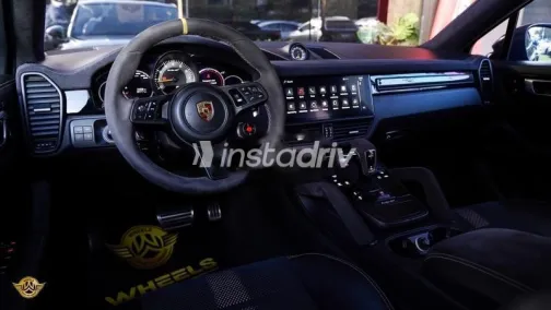 Porsche Cayenne S 2022 White Used for Sale - 4