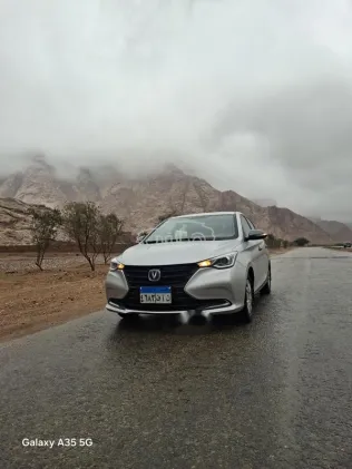 شانجان ألسفن 2022 فضي مستعملة للبيع