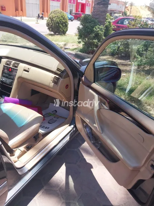 Mercedes E 200 2001 White Used for Sale - 6