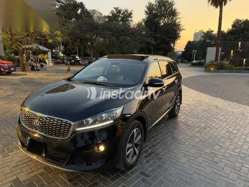 كيا سورينتو 2019 أسود مستعملة للبيع - 4