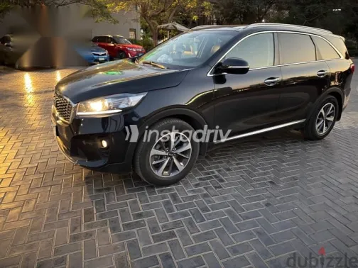 كيا سورينتو 2019 أسود مستعملة للبيع - 5