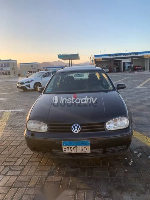 فولكس فاغن جولف 2003 أسود مستعملة للبيع - 1
