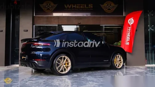 بورش كايين 2022 أبيض مستعملة للبيع - 2