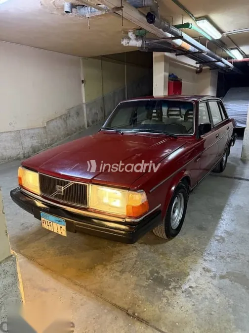 فولفو 240 1987 نبيتي مستعملة للبيع - 2