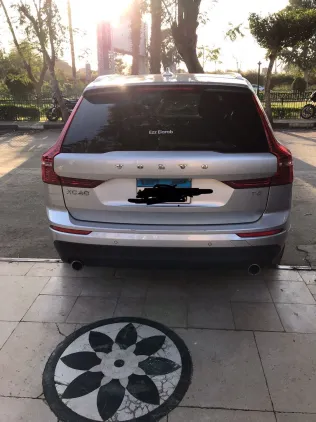 Volvo XC60 2021 White Used for Sale