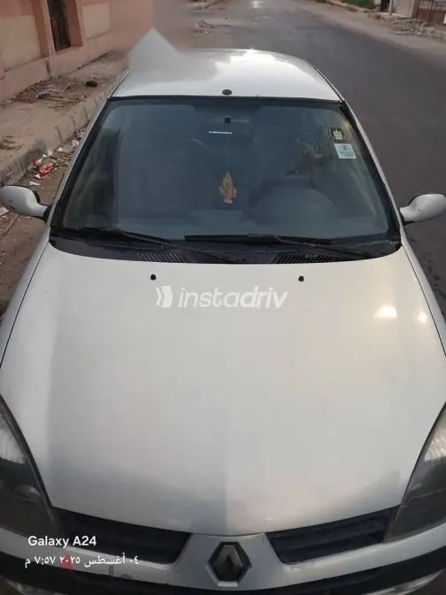 رينو كليو 2002 فضي مستعملة للبيع - 1