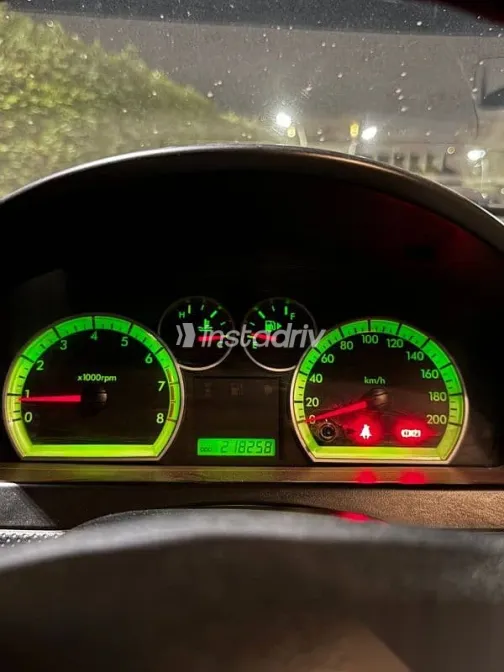 شيفروليه افيو 2015 رمادي مستعملة للبيع - 1