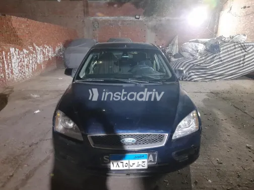 فورد فوكس 2006 أزرق غامق مستعملة للبيع - 2