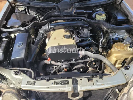 مرسيدس E 200 1999 أبيض مستعملة للبيع - 5