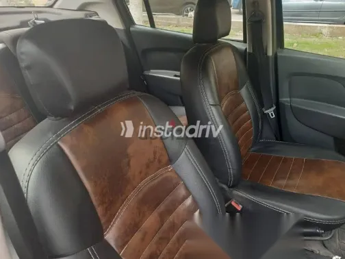 رينو لوجان 2018 أسود مستعملة للبيع - 3