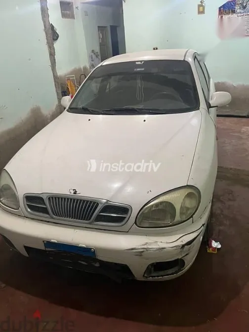 دايو جوليت 2003 أبيض مستعملة للبيع - 1