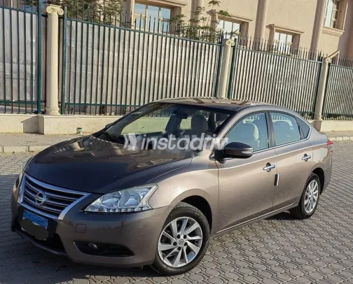 نيسان سنترا 2021 أبيض مستعملة للبيع - 1