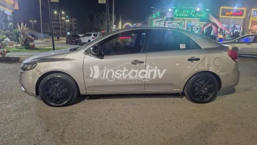 Kia Cerato 2010 Silver Used for Sale - 2