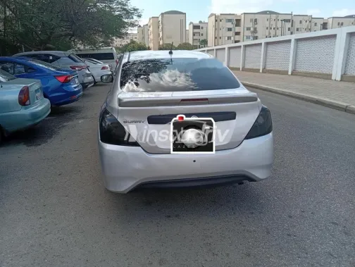 نيسان صنى 2019 أبيض مستعملة للبيع - 2