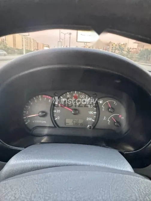 هيونداي فيرنا 2010 أزرق غامق مستعملة للبيع - 4