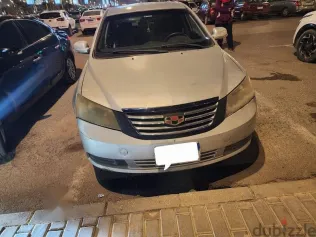 جيلي امجراند 2017 فضي مستعملة للبيع